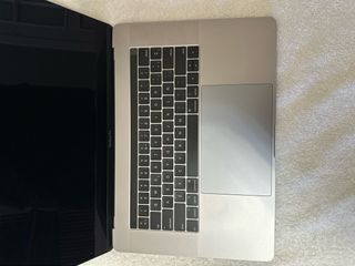 MacBook Pro 2019 i9 / 32GB RAM / 500GB SSD