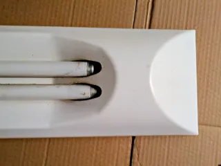 Lámpara fluorescente doble