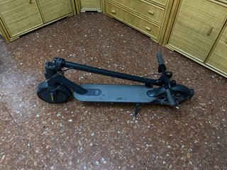 Patinete Xiaomi Essential funcionando + cargador