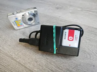 Cámara Sony Cyber-shot DSC-W50 6.0 MP Carl Zeiss