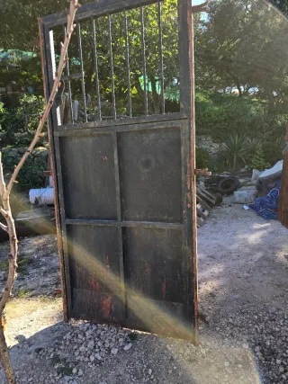 2 Puertas de Hierro para Cuadra