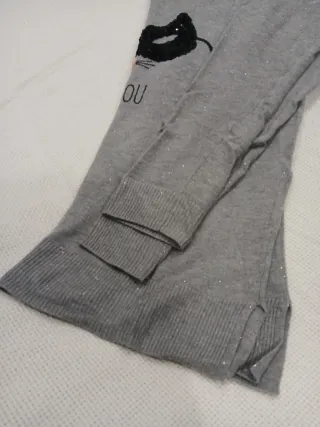Jersey gris con gato de lentejuelas