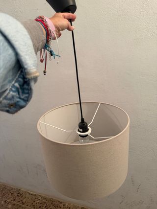 Lámpara colgante de bambú y madera