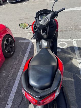 Yamaha NMAX 125 2023 Roja