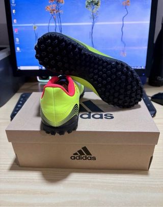 Botas De Fútbol Multitacos Adidas