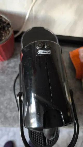 Cafetera Nespresso Inissia Negra