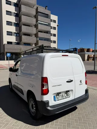 Peugeot Partner 2022