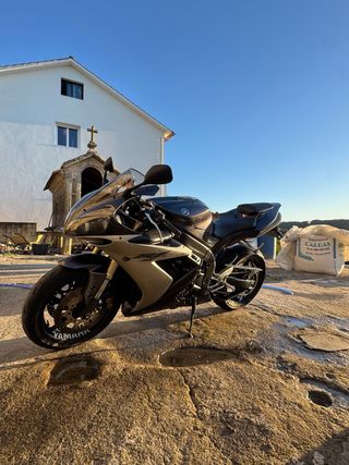 Yamaha R1