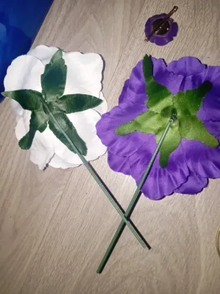 Accesorios Flamenca Flores Moradas y Blancas