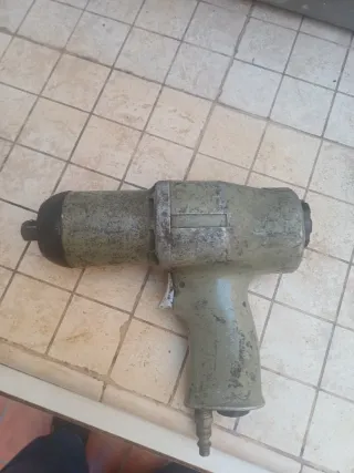 Pistola de impacto neumática