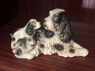 Figura Perros Cerámica Beige y Negro