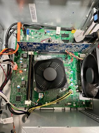 Ordenador Dell i3 con Gráfica