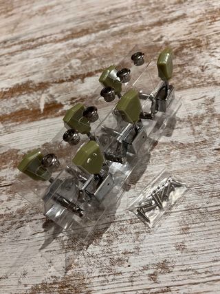 Afinadores 3+3 para guitarra eléctrica