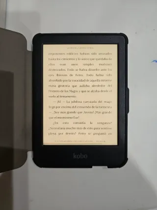 Kobo Clara BW Lector de libros con funda.