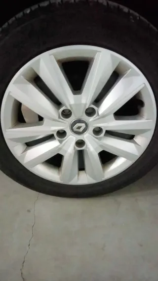 Llantas de coche con tapacubos Renault Megane 4