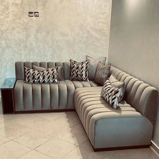 Sofá modular gris de tela