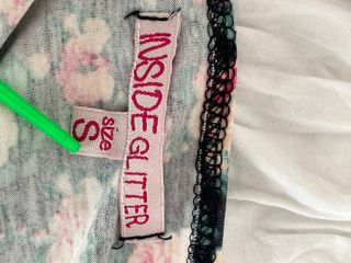 Top floral sin mangas talla S