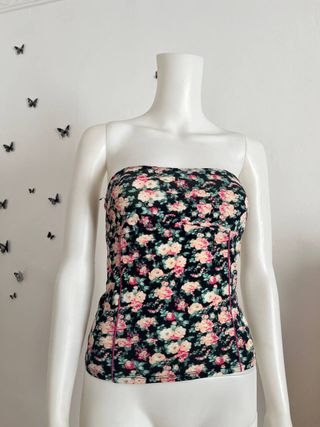 Top floral sin mangas talla S