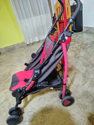 Silla de paseo plegable Chicco roja