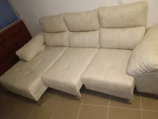Sofá 3 plazas con cheslong nuevo sin usar