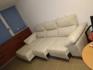 Sofá 3 plazas con cheslong nuevo sin usar