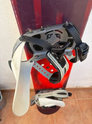 Tabla Snowboard Emery 164 con fijacion