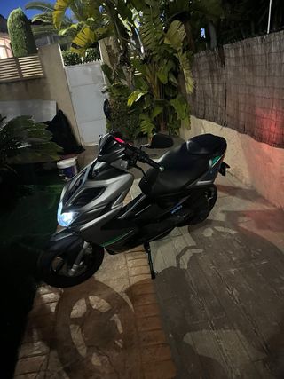 Yamaha Aerox 50 4T Scooter Negro/Gris 2018