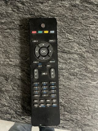 TV OKI pequeña 15 pulgadas