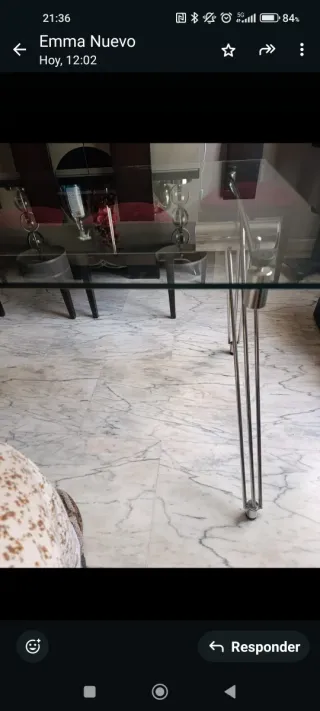 Mesa de cristal y metal