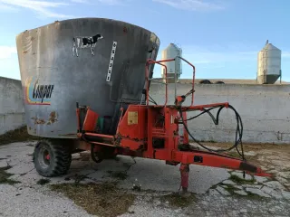 Carro mezclador agrícola