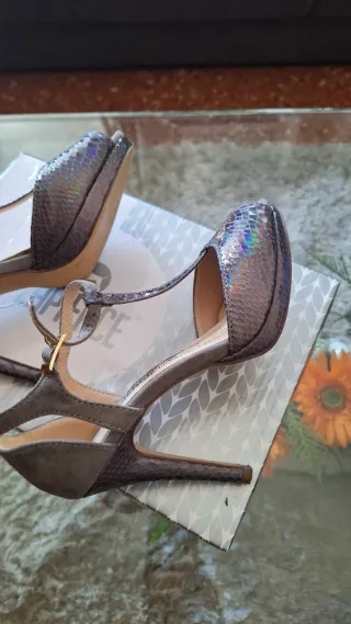 Sandalias de fiesta LAPIERCE grises y plateadas