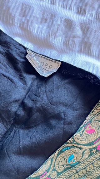 Chaleco vintage adamascado dorado y verde