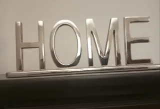 Letras decorativas HOME metal plateado