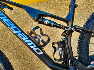 Megamo Track R120 07