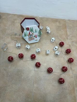 Caja Decorativa Navidad + 2 guirnaldas luminosas