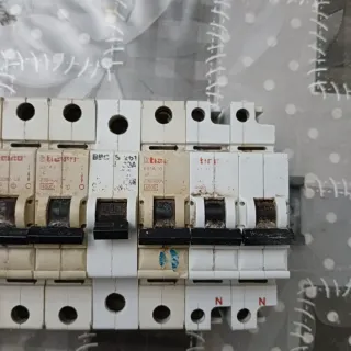 Quadro/Centralina BTicino E81A Interruttori Magnet