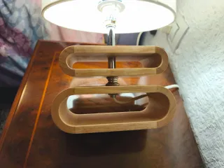 Lámparas de mesa de madera y tela de Leroy Merlín