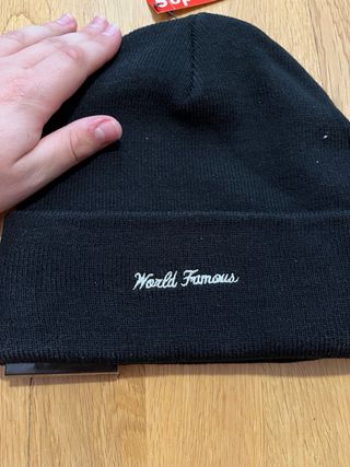 Gorro Supreme x New Era Negro