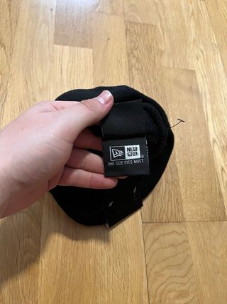 Gorro Supreme x New Era Negro