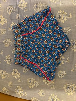 Conjunto niña Primark piñas y flores