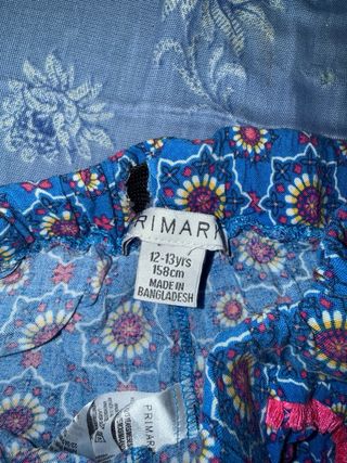 Conjunto niña Primark piñas y flores