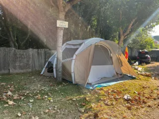 Tienda de campaña hinchable.