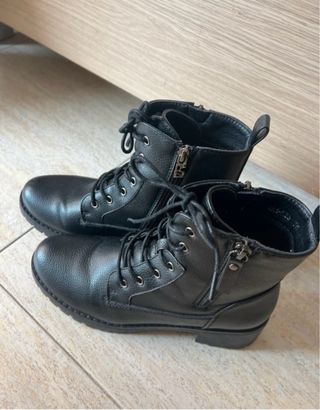 Botines Vera con cordones y cremallera