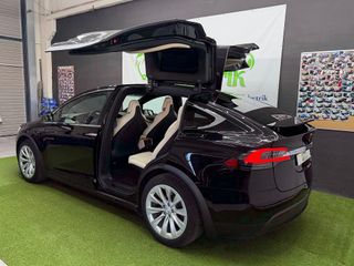 Tesla Model X Long Range Raven 6 Plazas