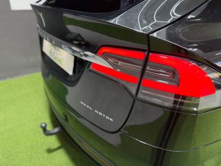 Tesla Model X Long Range Raven 6 Plazas
