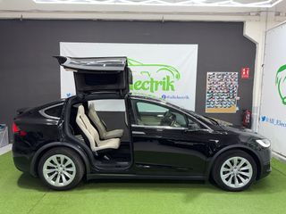 Tesla Model X Long Range Raven 6 Plazas
