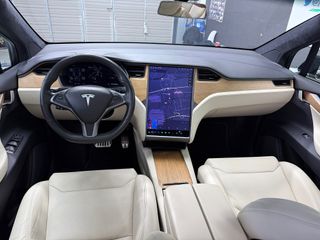 Tesla Model X Long Range Raven 6 Plazas