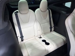 Tesla Model X Long Range Raven 6 Plazas