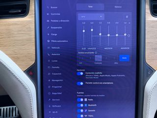 Tesla Model X Long Range Raven 6 Plazas