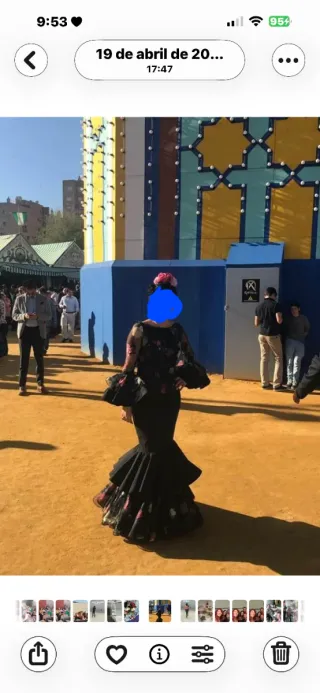 Traje de flamenca negro con flores